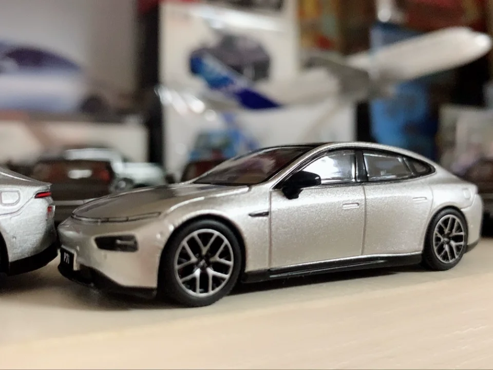 

2025 Xcartoys 1:64 Xiaopeng G9 Star Moon, серебряная литая под давлением модель автомобиля Chaowan, коллекционная модель, игрушка в подарок