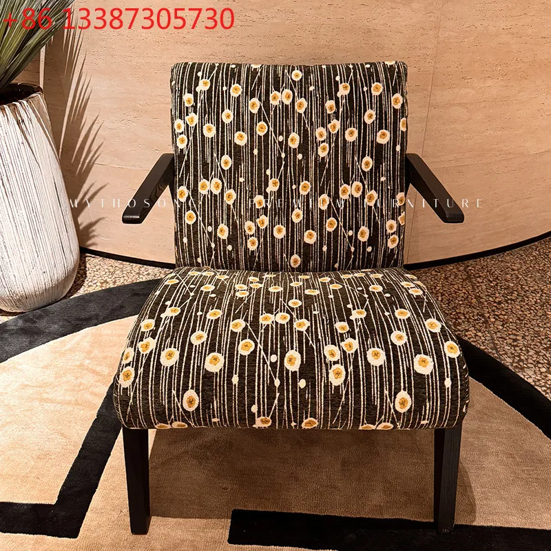 

Кресло-шезлонг Ash из массива дерева, винтажное, с вышивкой жаккардом