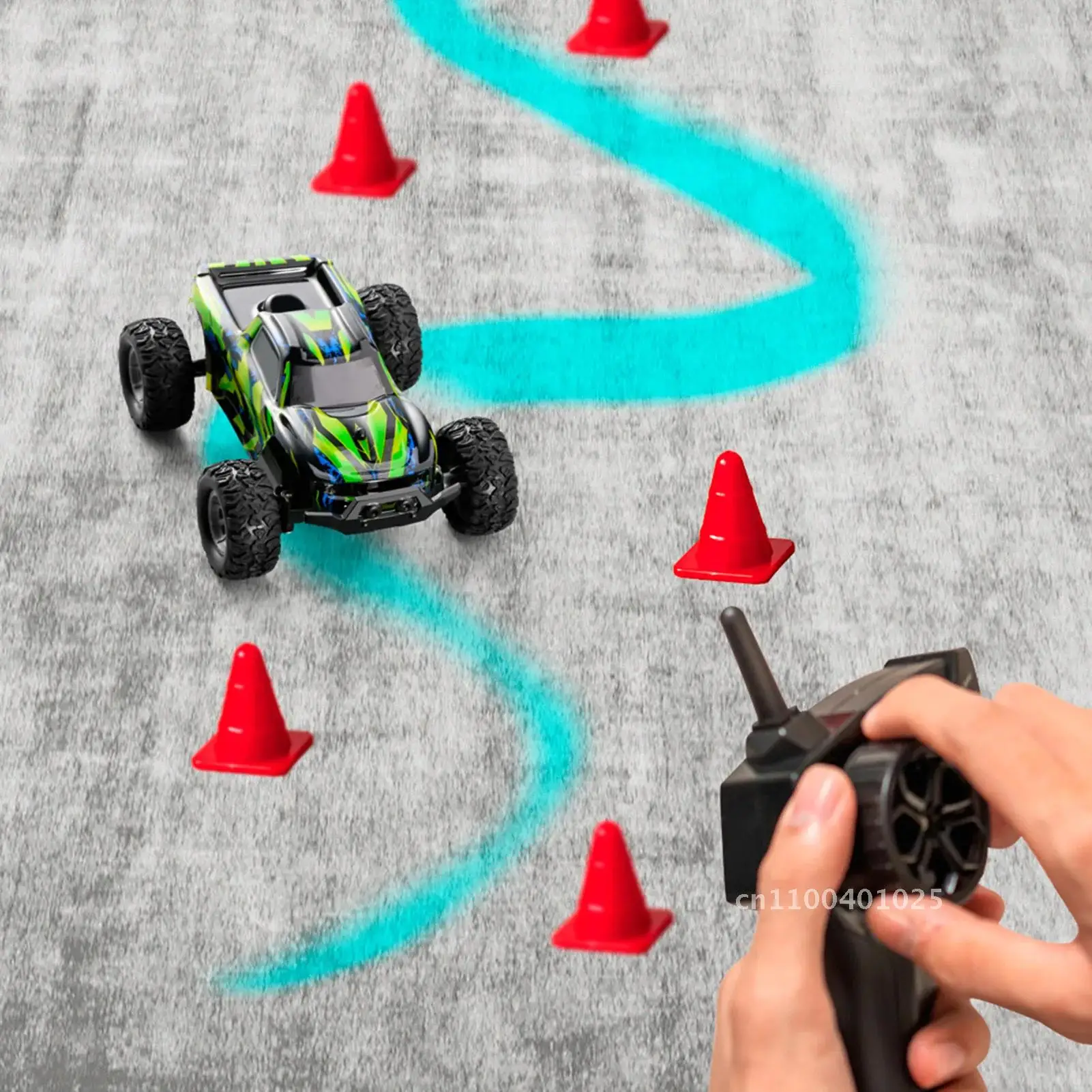 RC 자동차 1:32 스케일 원격 제어 트럭 20 KM/H 고속 몬스터 트럭 스키드 타이어 크롤러 장난감 모든 지형 실제 레이싱 시뮬레이션