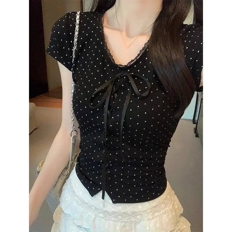 

Винтажные футболки в горошек, женские повседневные черные футболки с v-образным вырезом, лоскутные кружевные милые укороченные топы Y2k, летние модные корейские футболки Camisetas