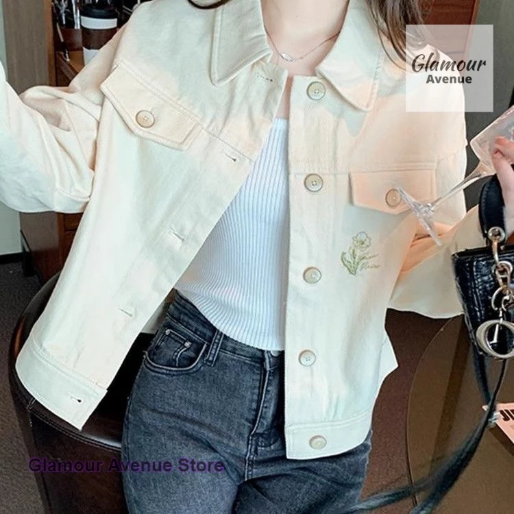 Korean version of embroidered flowers denim shirt jacket women's spring and autumn fashion sense of leisure Joker cardigan top.