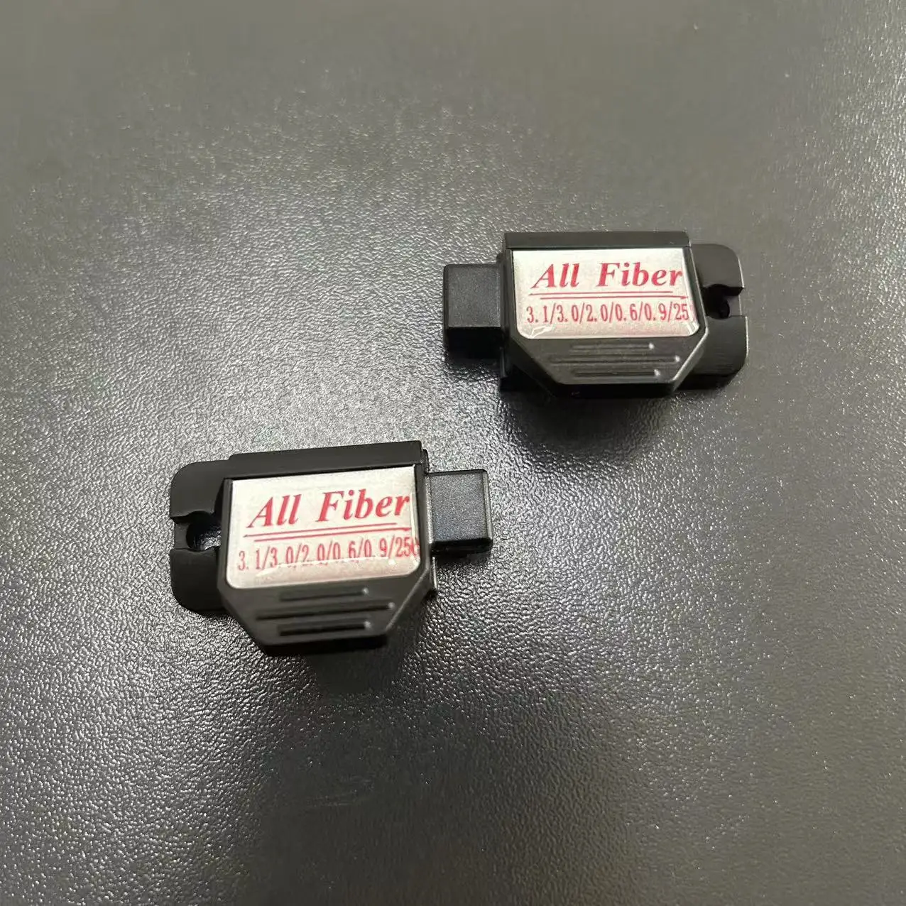 

Оригинальный Eloik ALK-88 ALK-88A волокно сварочный аппарат Пресс пластина/волокнистым узором волокна зажим 1 пара