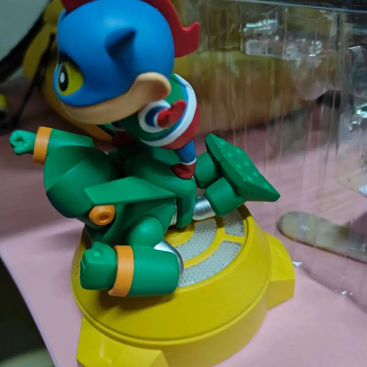 Genuine Rotating Crayon-Shin Night Light Action Kamen Figure Ornament Bedside Lamp Bedroom Decor Birthday Gift For Anime Fans