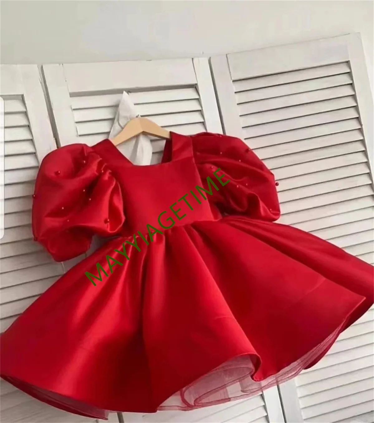 Cute Baby Girl First Communion Dresses Rose Red Puff Sleeves Pearls Birthday Party Dresses Fluffy Ball Gown Flower Girl Dress