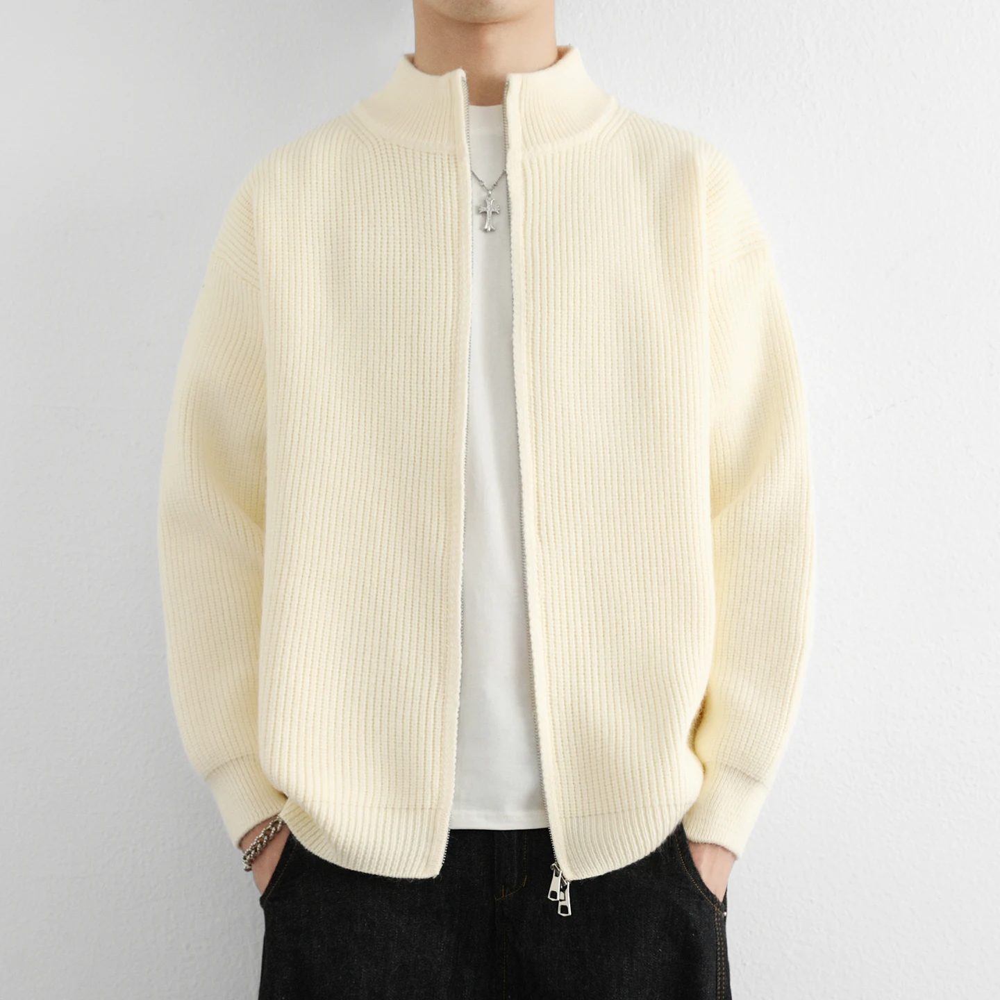 2026 Autumn Men's Fashion Casual Multi-purpose Solid-Color Zippered Sweater Coat