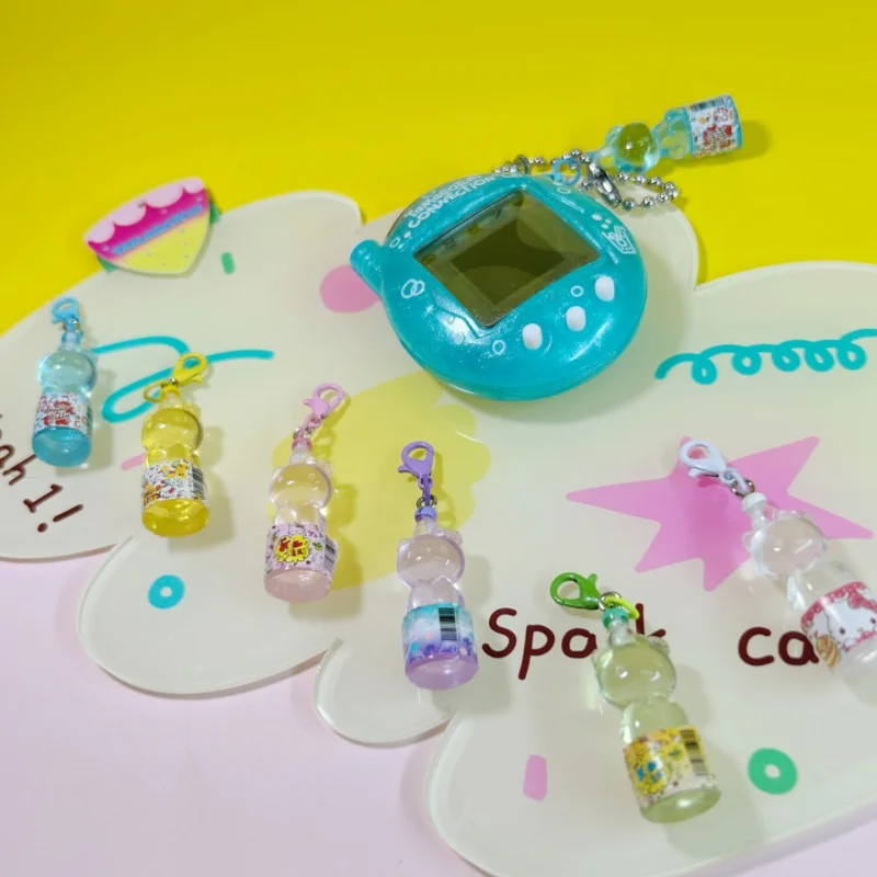 

Tuoma Songzi Hello Kitty Soda Small Pendant Hanging Chain v3 uni meets Mobile Pendant