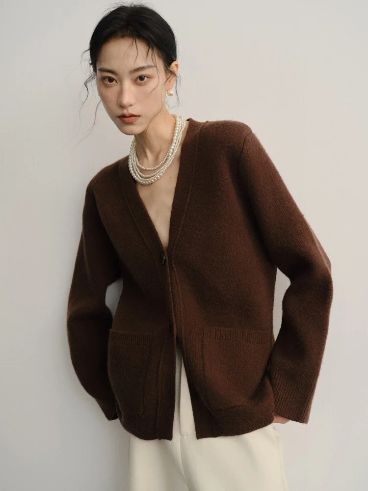 

LION Luxury Loose V-ne Knitted Sweater Women's Casual Faion Soft Polyester Fiber Long Sve ort Length Pure Color