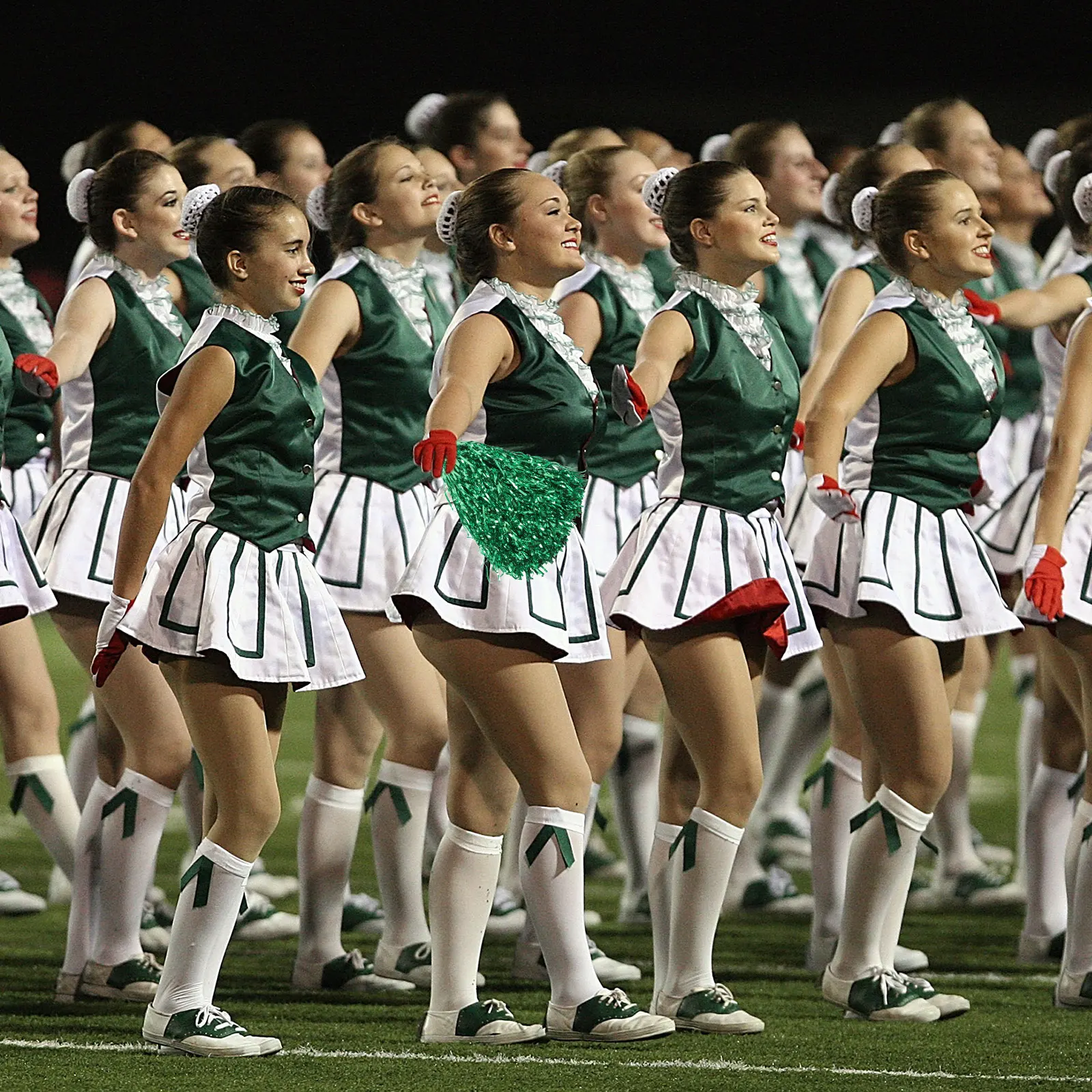 

10Pcs Quality Plastic Pom Poms Cheerleading Kit Glitter Spirited Fun Competition Props No Hurt Finger Plastic Cheer Poms