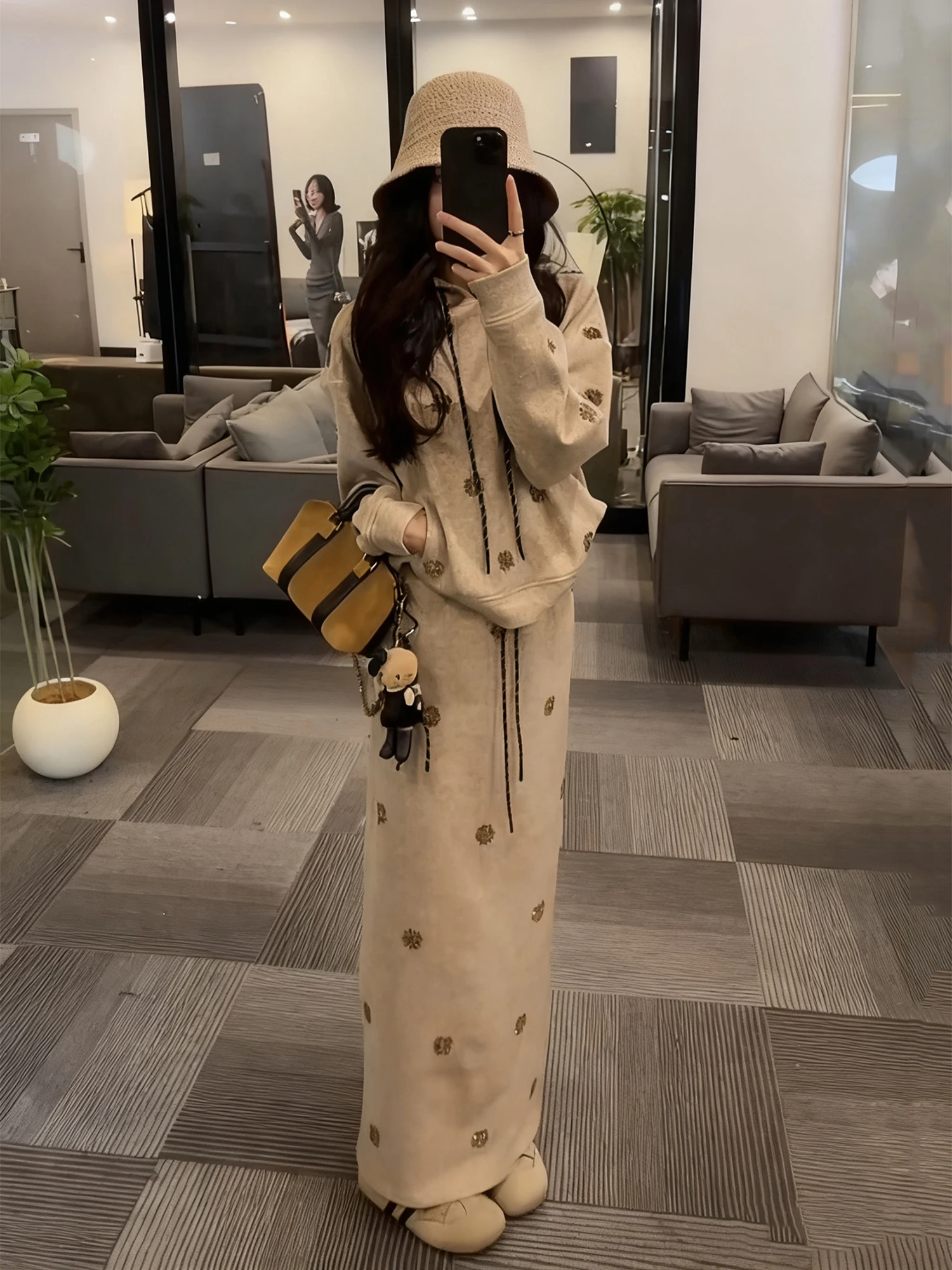 

Faionable Lazy Sle Women's Thiened Hoodie Two-Piece Set Autumn Winter High-End Heavy-Looking Casual Comfortable Ensemble