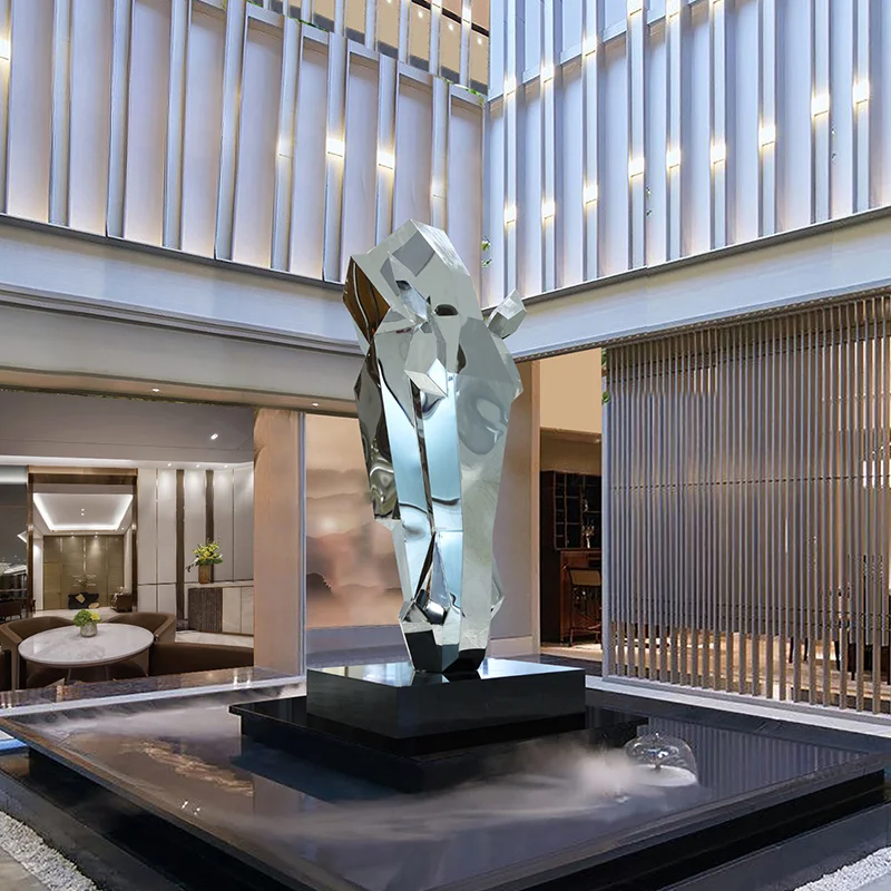 

Лобби отеля из нержавеющей стали