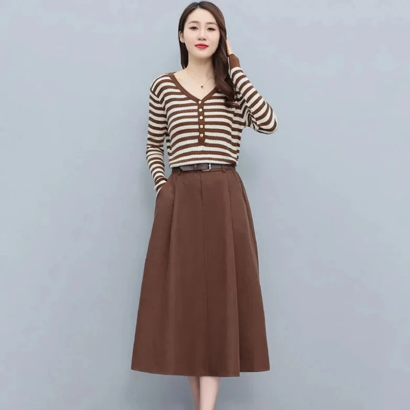 Autumn New Early Autumn Women's Clothing Set Dress with Contrasting Stripes Gentle Autumn Early Autumn Two-piece Dress Suit