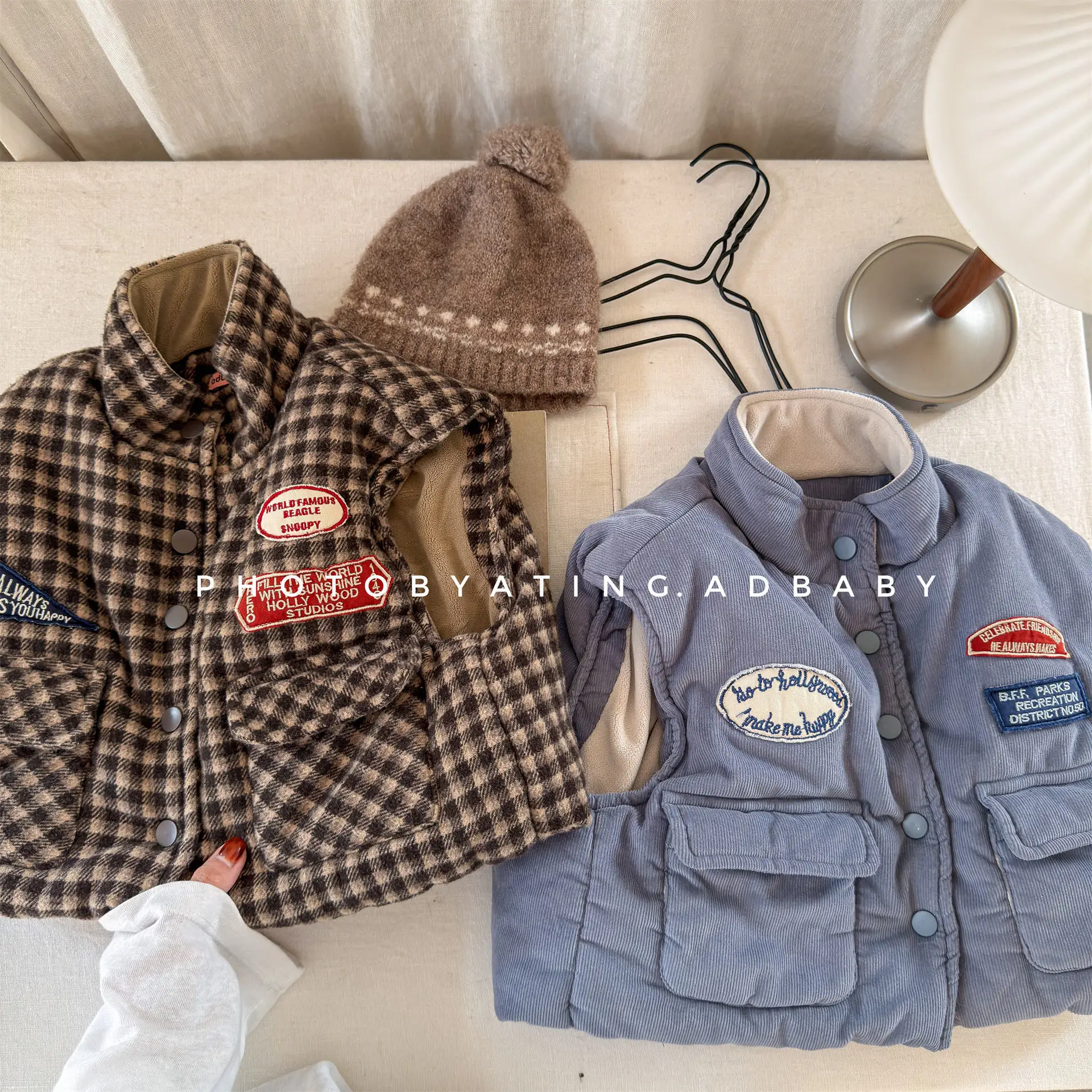 2025 شتاء جديد الأطفال سترة دافئة بنين بنات زائد المخملية سترة سميكة إلكتروني طباعة طفل أطفال أكمام القطن وسادة مبطنة