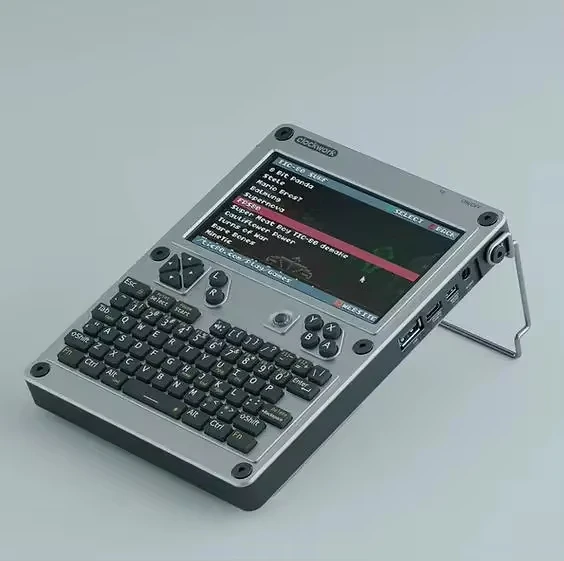 ミニPC clockwork uConsole CM4-D 4GB uConsole Kit RPI-CM4 Lite Standard 5Inch HD 720P Open source game