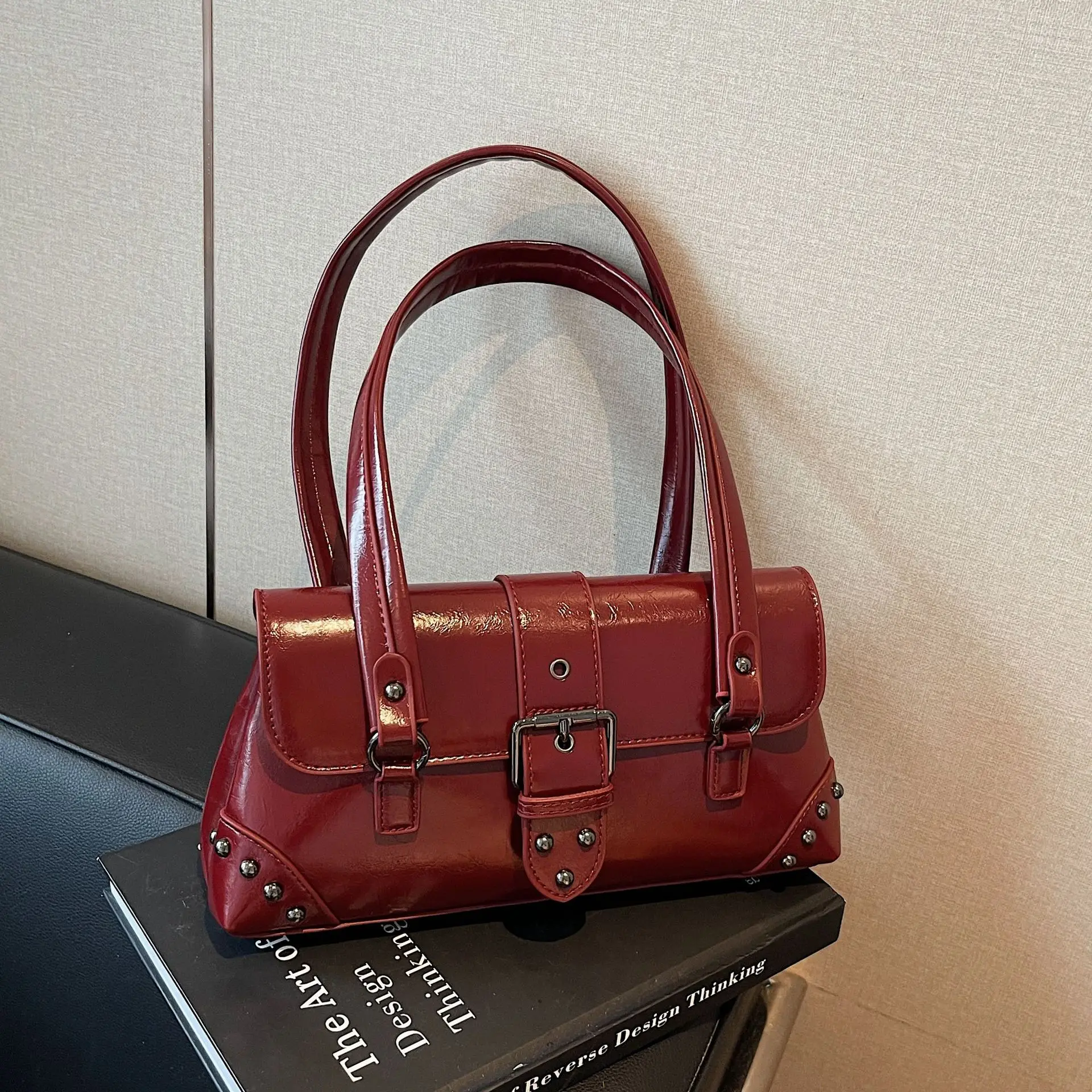 

2025 New Spice Girls Rivet Shoulder Bag - Retro Underarm Small Square Bag, Fashion Ins Niche Textured Bag