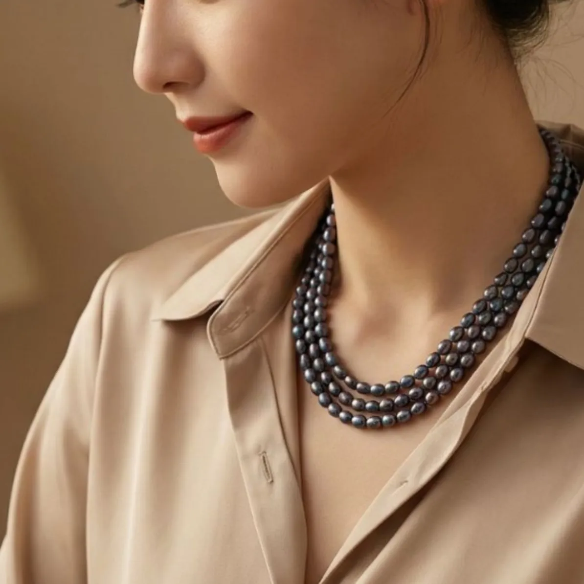 Niche colorful glare malachite green Tahitian irregular freshwater baroque pearl ingot buckle necklace collarbone chain