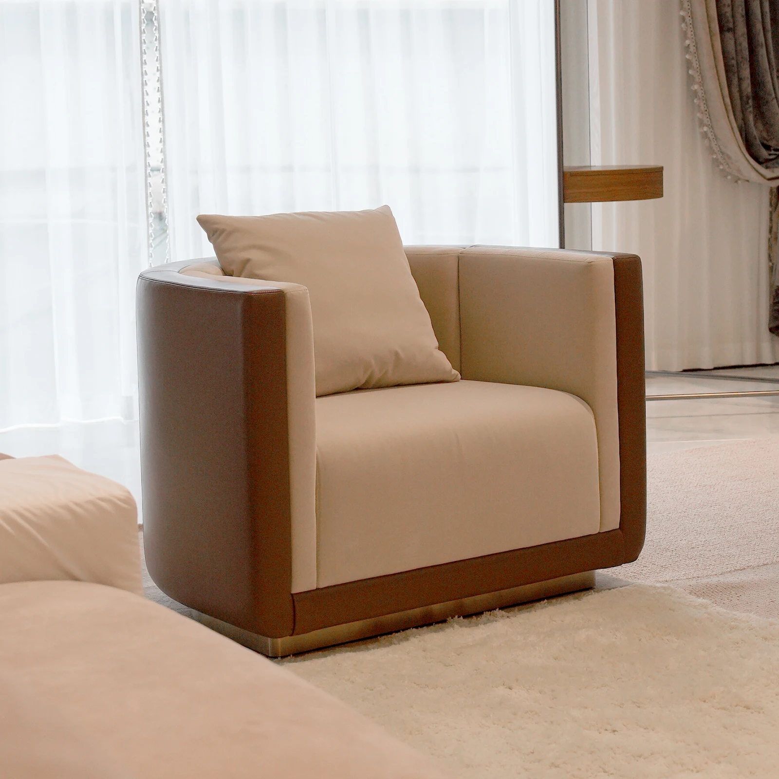 

#Living Room Two-Tone Leather Swivel Accent Chair, Modern Barrel Armchair With Cushion for Home