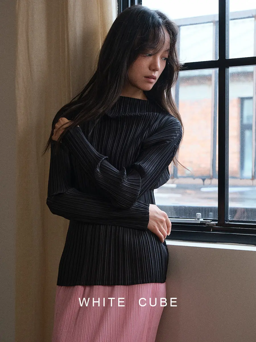 YUDX Miyake Pleated Funnel Neck Blouse Women Long Sleeve Ruffle Cuff 2026 Spring Autumn Elegant Refined Timeless Wardrobe Staple