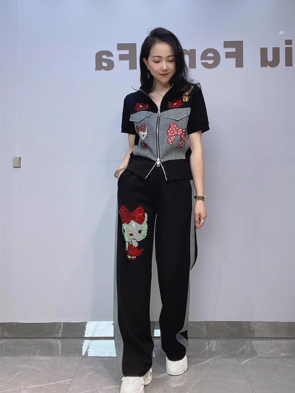 

Women's Summer Fashion Sportswear Zipper Cardigan Sweatshirt Set Short Sleeve Jeans Pants Sequin Splicing Cotton Blend Two-Pi...