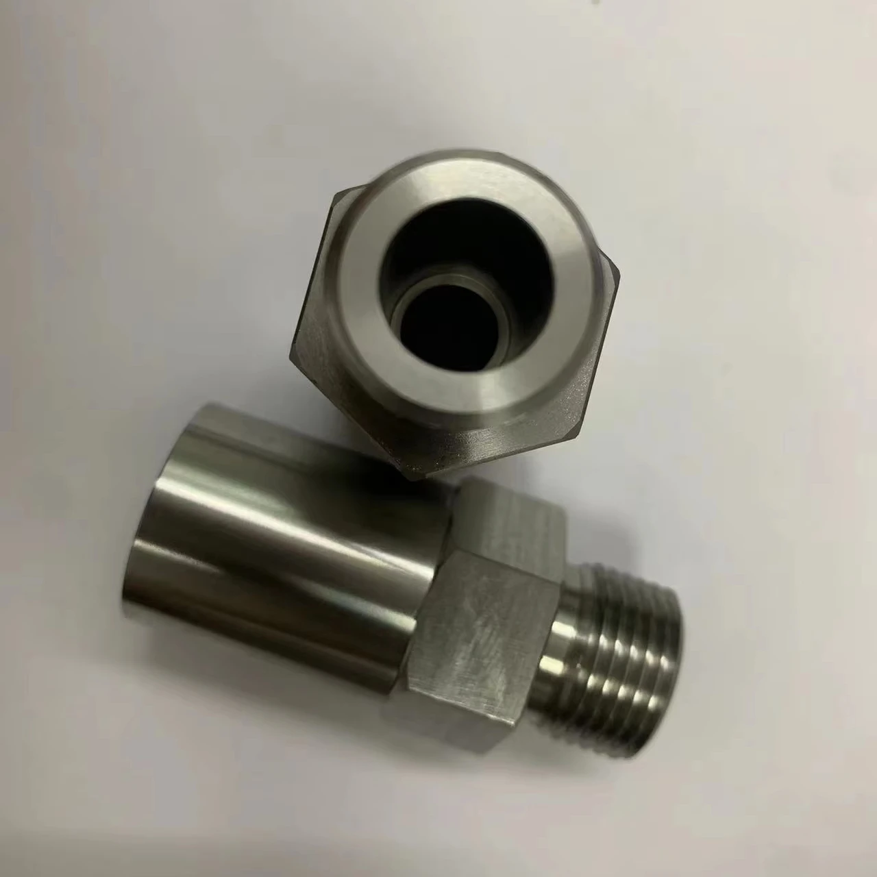 

5 Axis Cnc Machining Parts Service Milling and Turning Aluminum Part with Anodized Prototype Stainless Steel Screw Connector