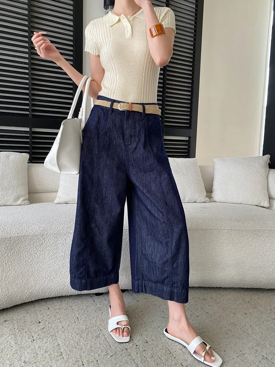 Sommerliche Damenjeans in unifarbenem Design mit hoher Taille, schlank machendem Schnitt und geradem, weitem Bein. – Detail 10