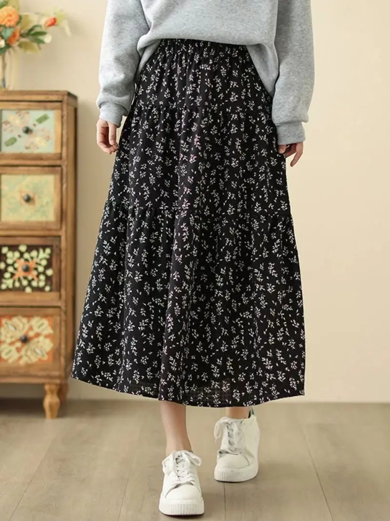 Harajuku Minimalist Black Ditsy Floral Tiered Maxi Skirt Elastic High Waist Chiffon Skirt With Lining Vintage Dateing Outfits