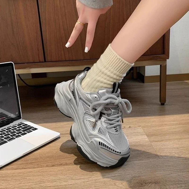 

Women's 2025 New Dad Shoes Casual Versatile Sneakers Spring Autumn Thick Platform Sole Height Increasing Trendy Sports Shoes