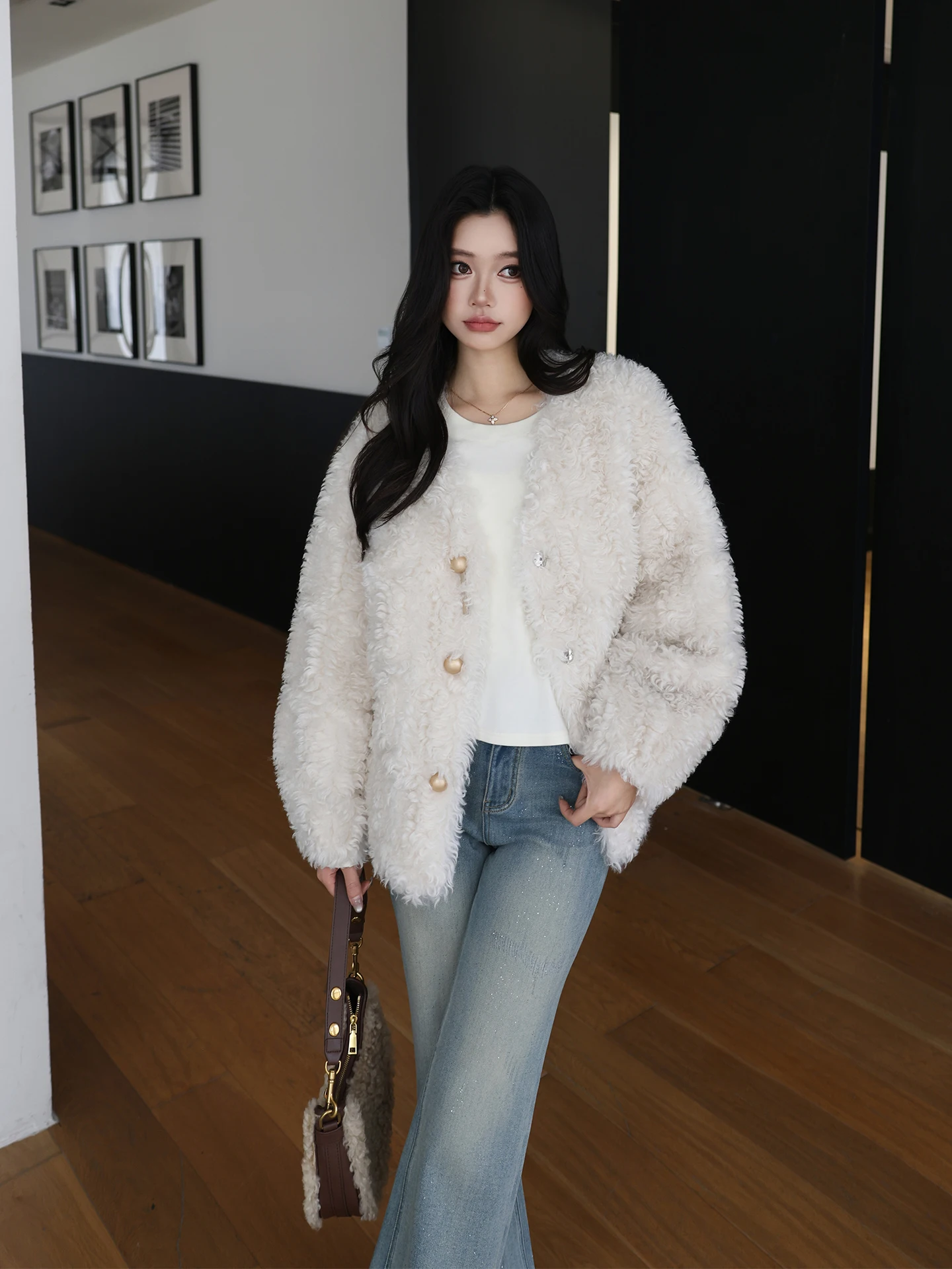 

Утепленное пальто из искусственного меха Teddy Sensation Circle, свободного кроя, из полиэфирного волокна, женское, с воротником-стойкой, длинными рукавами, на пуговицах