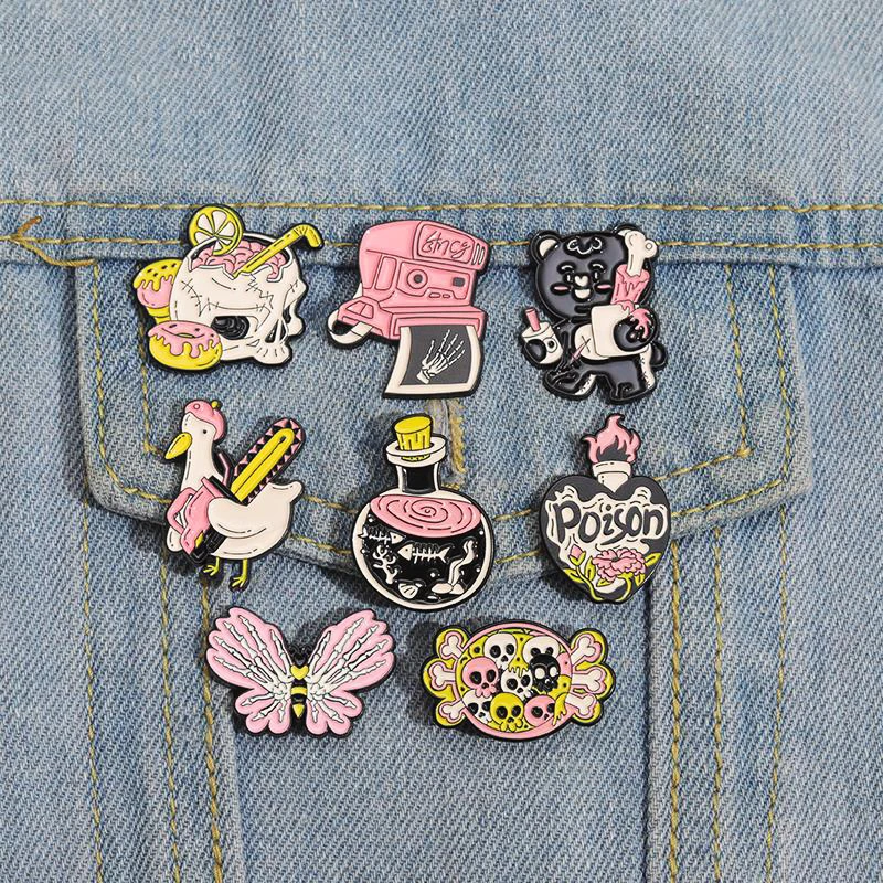 Goose Bear Pines Lapel Badges Animal Jewelry Gift for Kids Friends Pinsk Punk Enamel  Brooch Custom Skeleton Butterfly