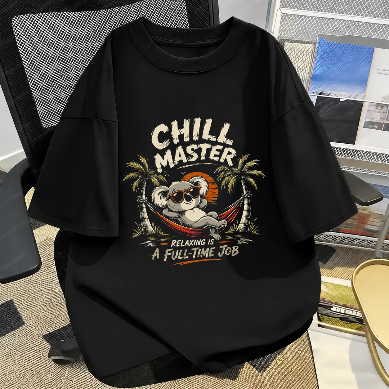 Chill Master Koala Print T-shirts Summer Men Casual Fashion High Street Y2K Comfortable Tops Crew Neck Short Sleeve Cotton Tees