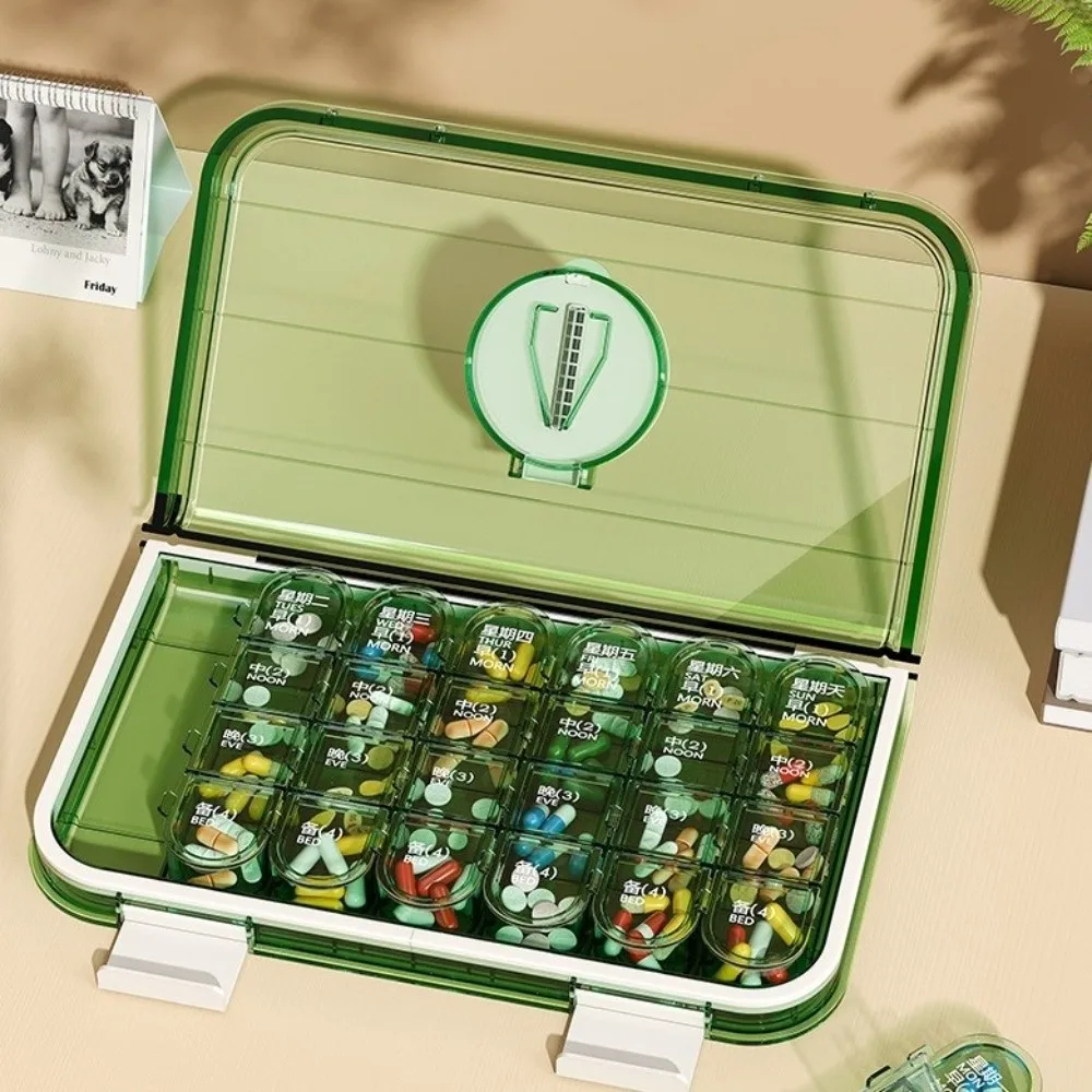 

Коробка для таблеток большой вместимости, влагостойкий контейнер для дозирования лекарств на три раза в день, водонепроницаемый, пыленепроницаемый.