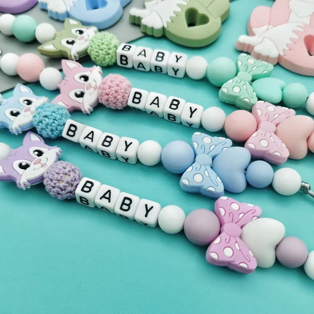 Clips de sucette en silicone pour bébé, lettre acrylique personnalisée, anglais, russe, cadeau Kawaii, EquiTeWindsor, PmotBaby