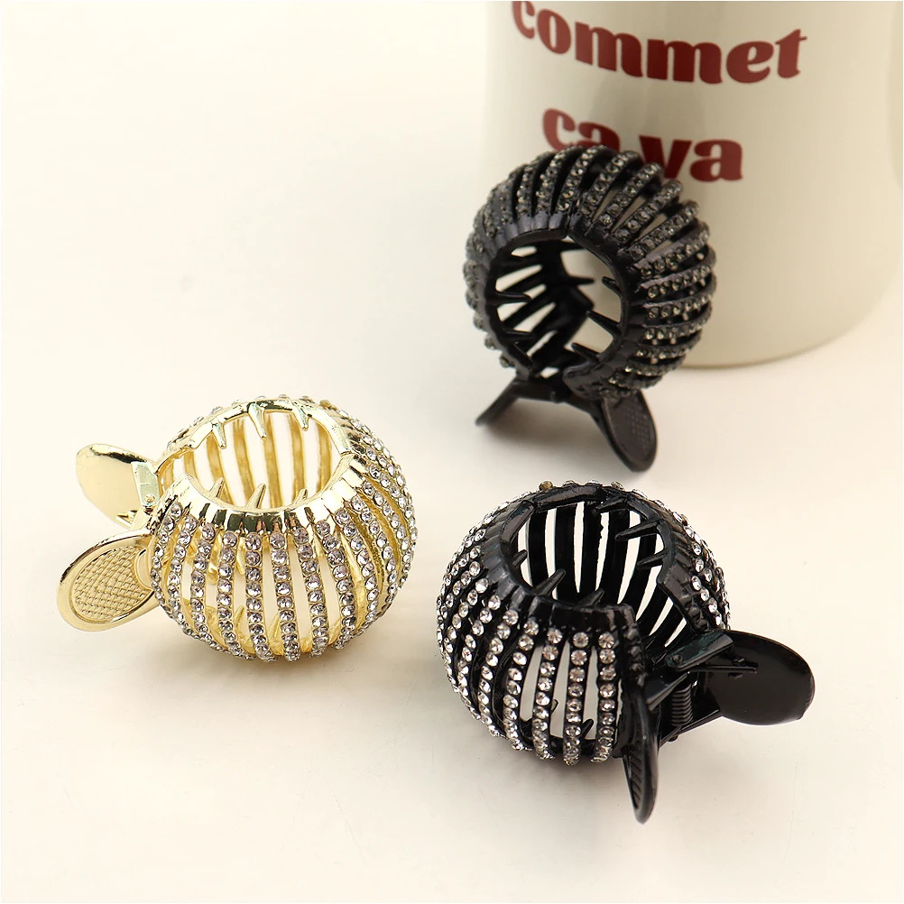 

3Pcs Luxury Pearl-Inlaid Hair Claw Clips Shiny Ponytail Holder for Women Daily Wear Special Occasion Hair Styling Random Color