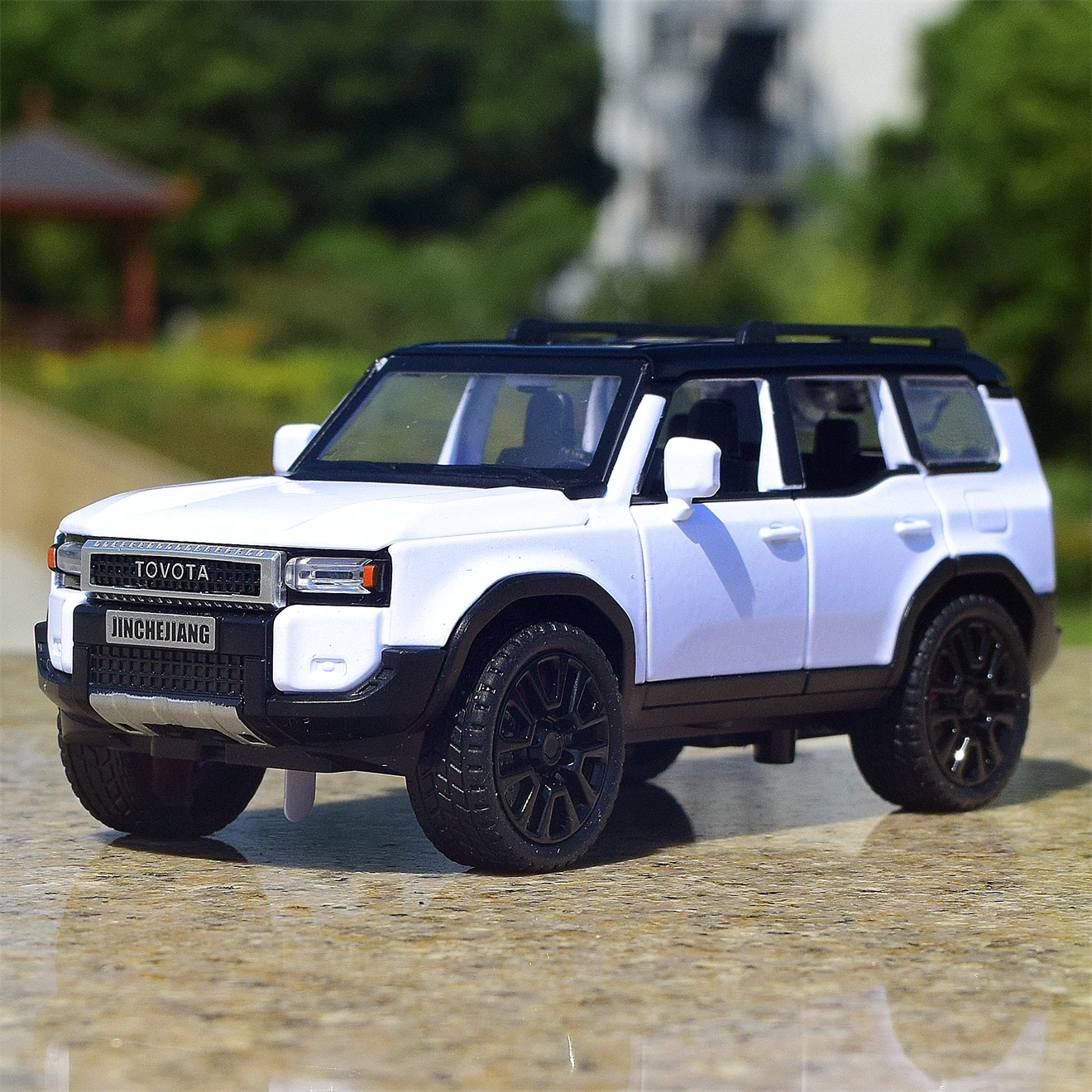 1:32 Prado SUV High Simulation Diecast Metal Alloy Model car Sound Light Pull Back Collection Toy Gift