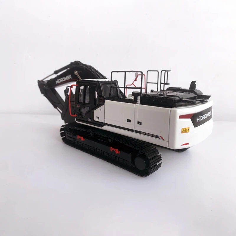 Diecast 1:40 Scale HMK390LC Excavator Alloy Engineering Vehicle Model Collection Souvenir Display Ornaments Vehicle Boy Gift