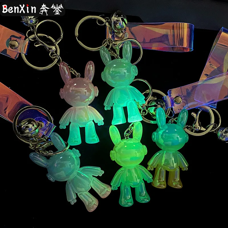 miniso クリスタルキーホルダー、カーバッグ、ペンダント、トレンディでクールなフィギュア、ギフトキーホルダー