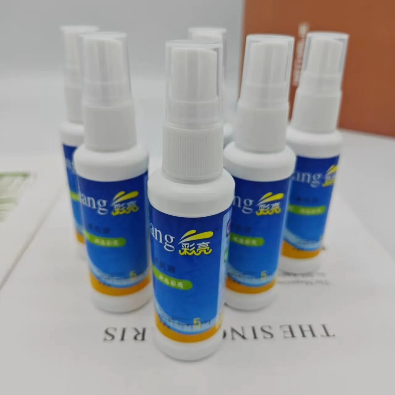 Glasses Lens Cleaner Spray Solution Multi Purpose Cleaner for Eyeglass Phone Laptop Screen Camera Lens Anti-fog Stain Remover
