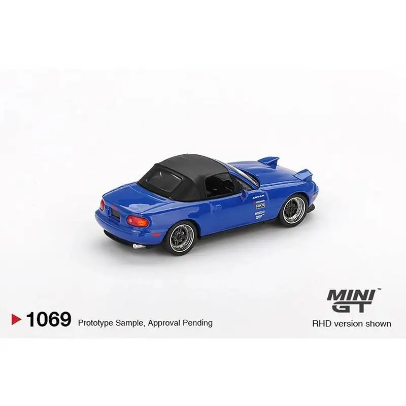 MINIGT 1069 In Stock 1:64 Mazda Miata MX5 NA Tuned Version Dark Blue Diecast Car Model Collection Toys image 4