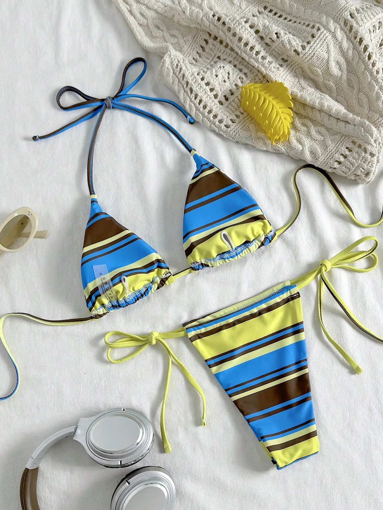 

Женский комплект бикини с треугольными завязками в полоску для пляжа и отдыха у бассейна
