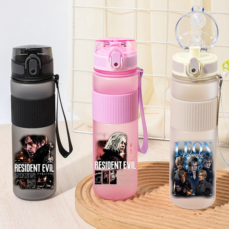 

Бутылка для воды Resident Evil, 550 мл, для детей и взрослых, для занятий спортом на открытом воздухе, с изображением Леона Кеннеди и Ады Вонг, пластиковая кружка, подарок