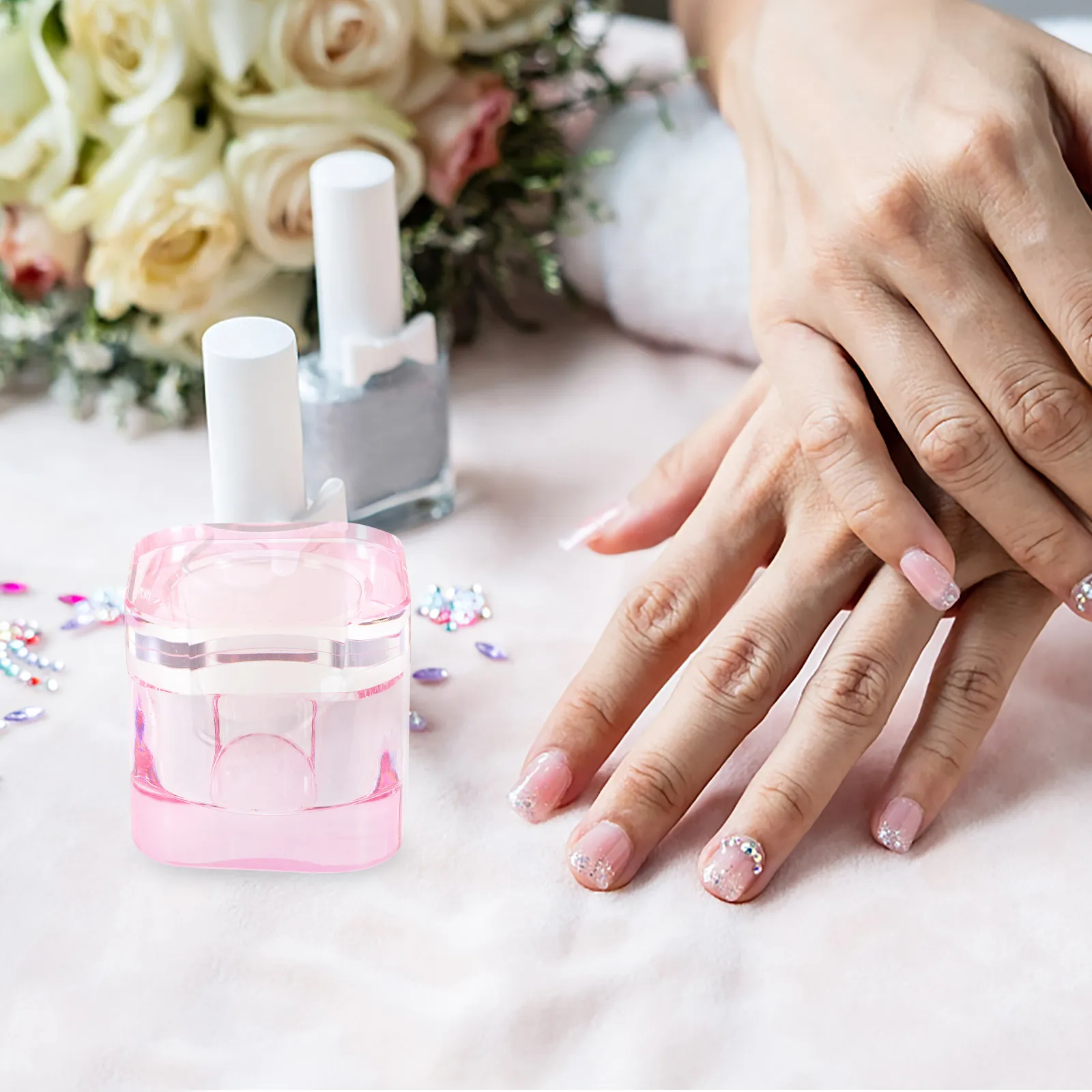 

Crystal Glass Nail Dish Cup with Lid Manicure Nail Dappen Dish for Acrylic Nails Mixing Liquid Powder Lightweight Portable