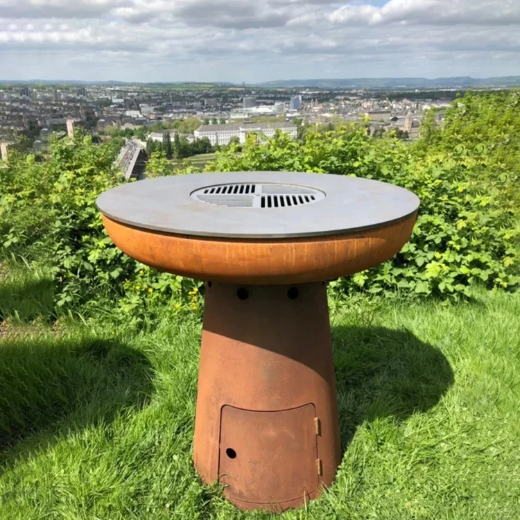 Barbeque Grill Outdoor Charcoal Smoker Fire Grill Corten Steel BBQ with Circle Plancha