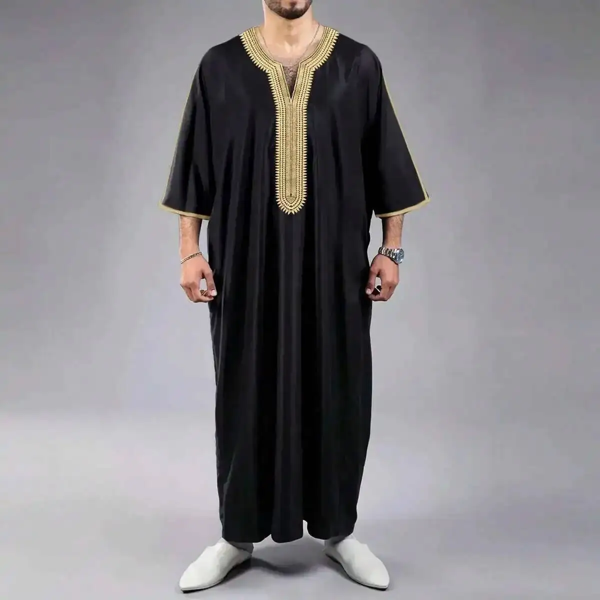 

Новая мужская роба 2026 года в мусульманском стиле: короткий рукав, вышивка, полосатый узор, марокканский арабский этнический стиль, элегантная роскошная исламская одежда для Рамадана, Дубай