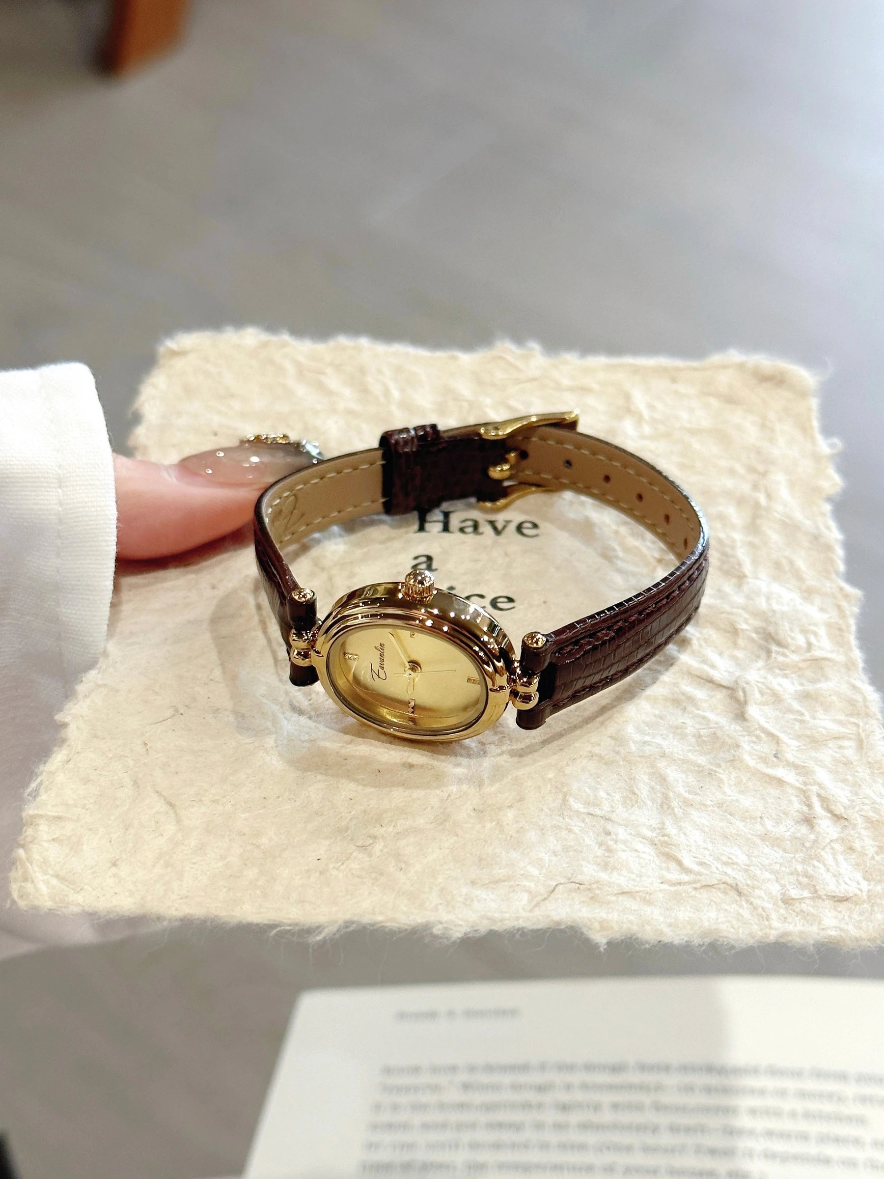 

Elegant Retro Women's Watch, Light Luxury 2025 New Style, High-End Versatile Women's Wristwatch, Birthday Gift for Women