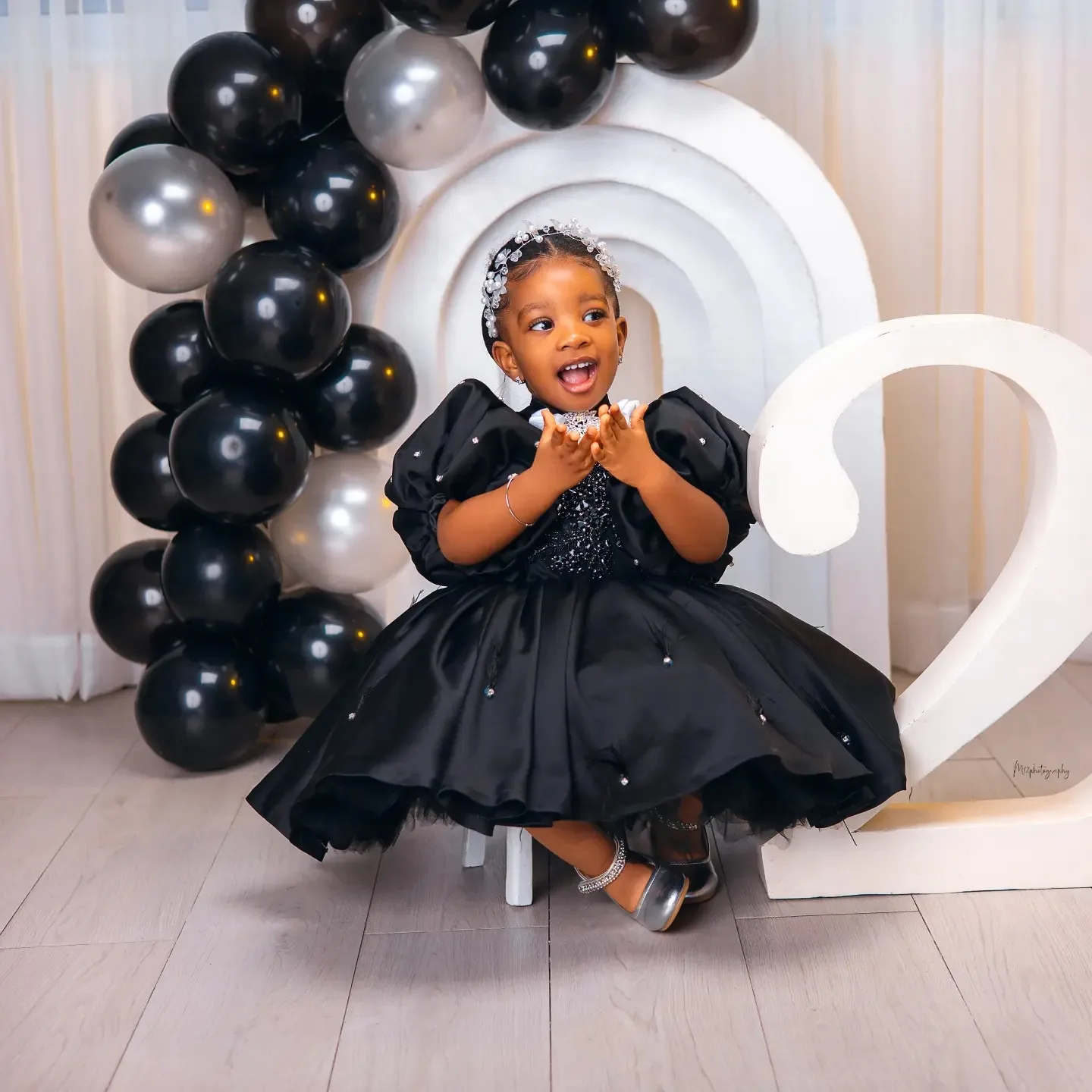 Vestidos Pretos para Meninas Floristas em Casamentos, Elegantes e com Aplicações, Comprimento até o Joelho, Vestidos para Aniversário e Primeira Comunhão