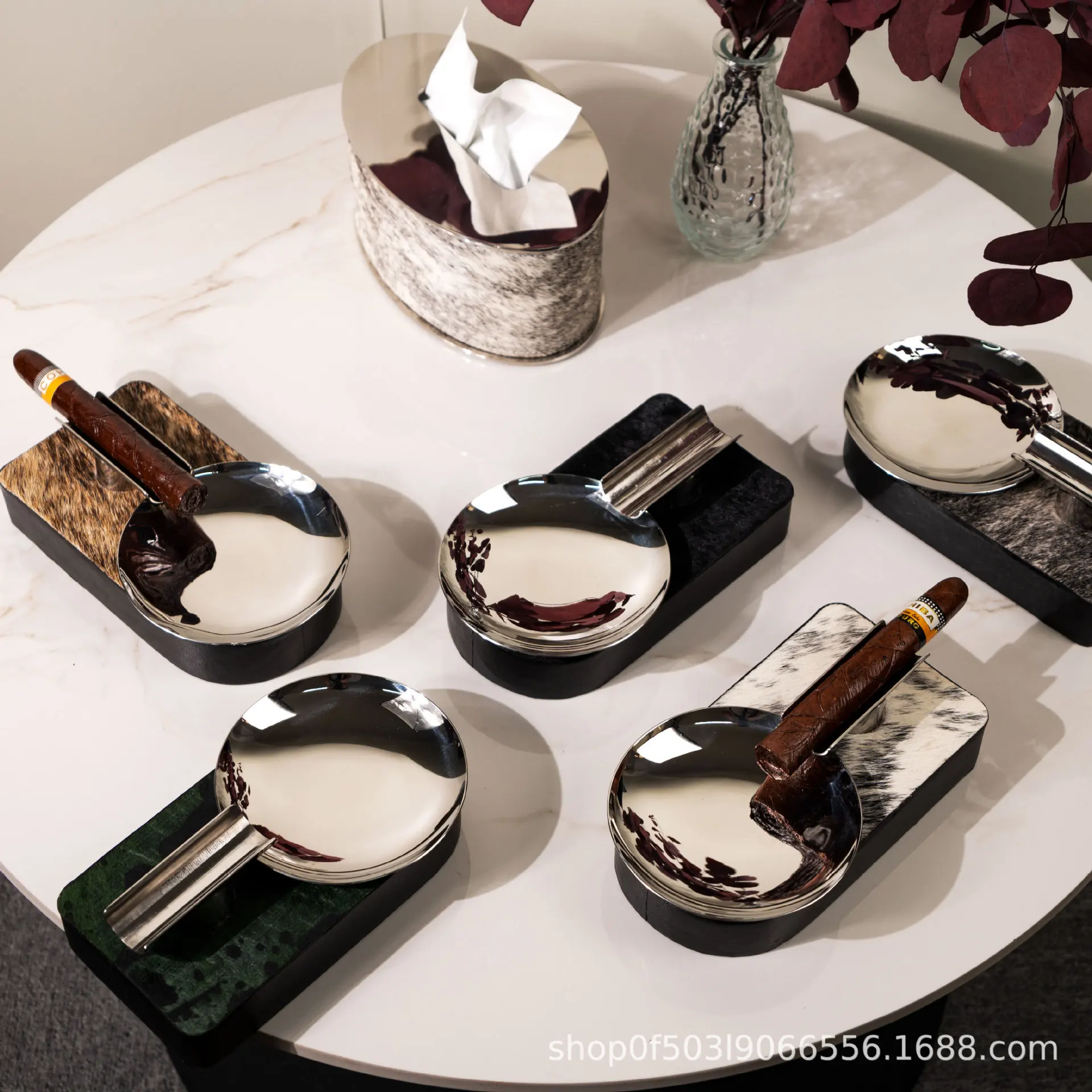 Modern light luxury model room negotiation guest area study master room stainless steel cigar ashtray horsehair ornament