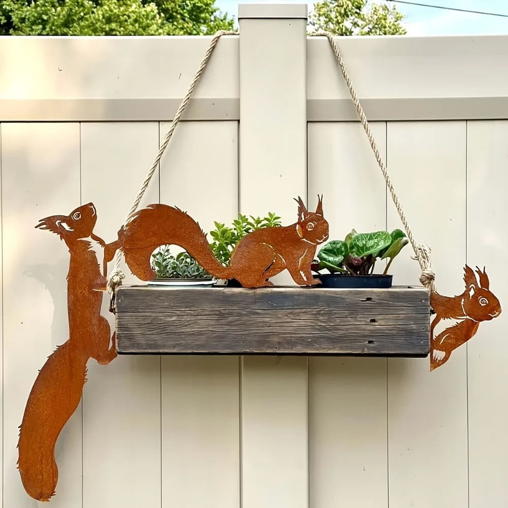 CIFBUY Wrought Iron Metal Wall Art Rusty Squirrel Sculpture For Outdoor Garden Yard Fence Patio Hanging Ornament Gift