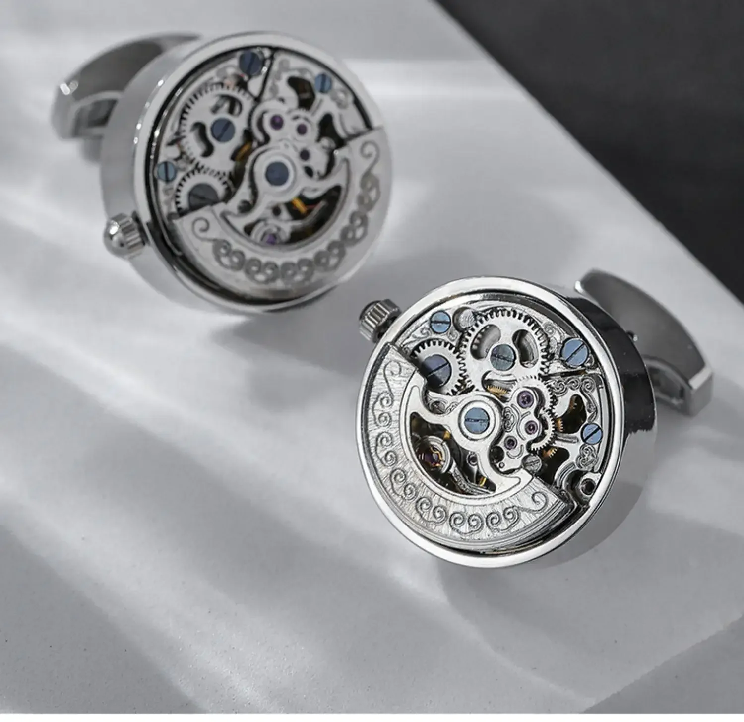 Xiangyun engraved movement cufflinks, men's light luxury cuff buckle gift box