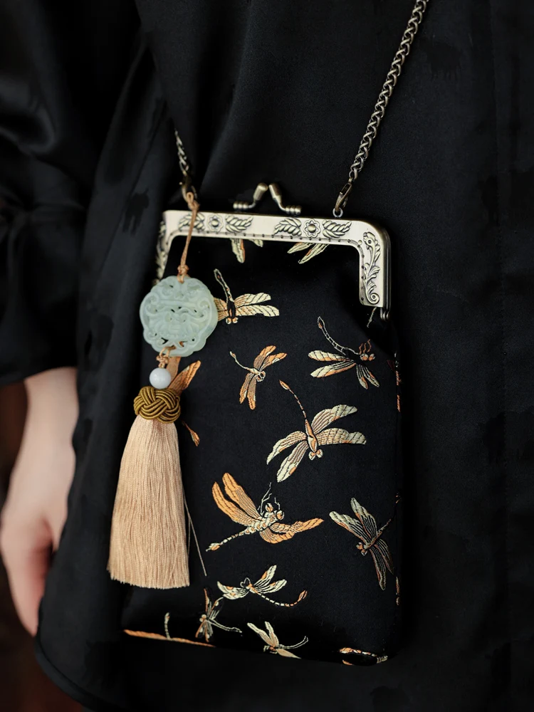 

High Quality Handmade Vintage Silk Brocade Forged Tassel Crossbody Mobile Phone Bag