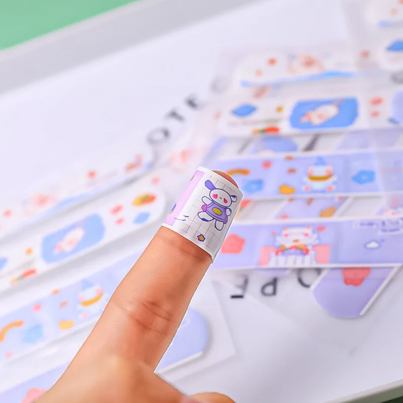 20pcs/Set Cute Cartoon Patterned Curved Patch Wound Strips Dressing Adhesive Plaster Bandages Band Aid for Children