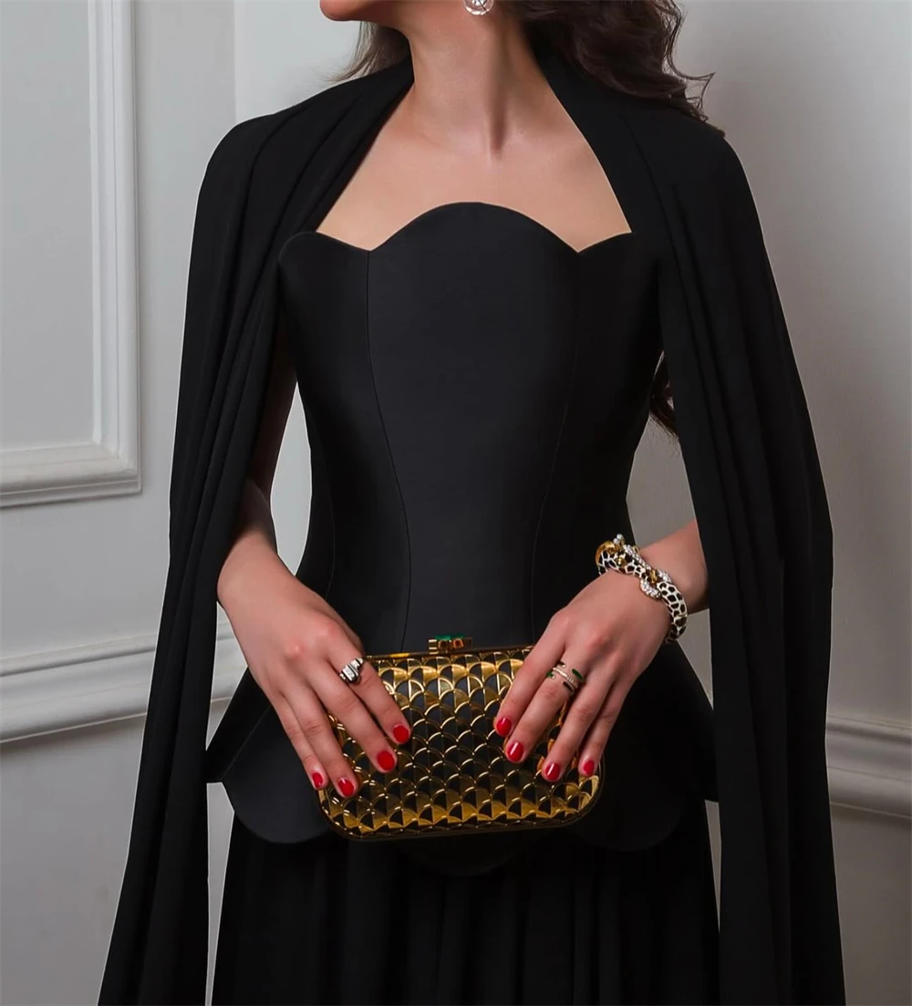 Op maat gemaakte zwarte chiffon avondjurk van hoge kwaliteit Sierlijke strapless mouwloze homecoming-jurk Jurken voor speciale gelegenheden